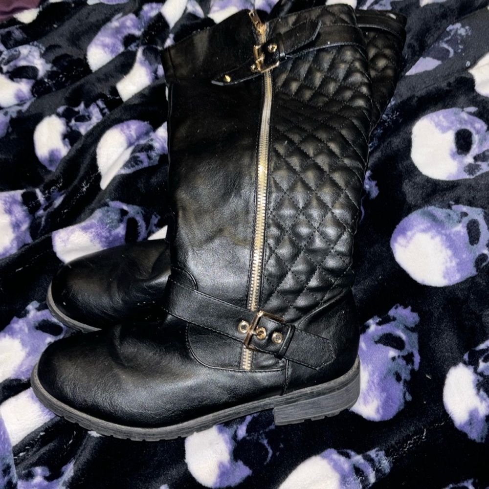 Forever Link; Mango-21 Lady Boot size -8.5